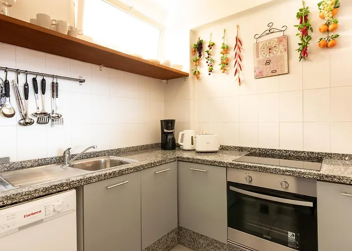 Апартаменти Club Atlantis Ocean View