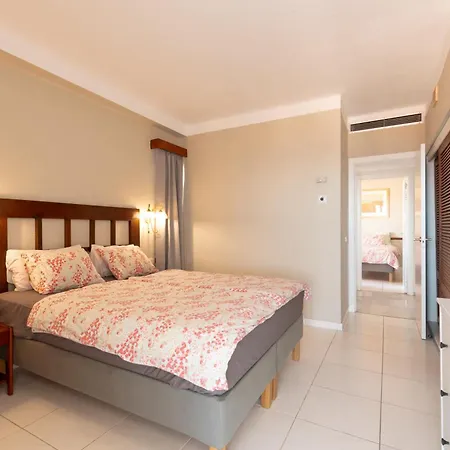 Club Atlantis Ocean View Apartmán 4*